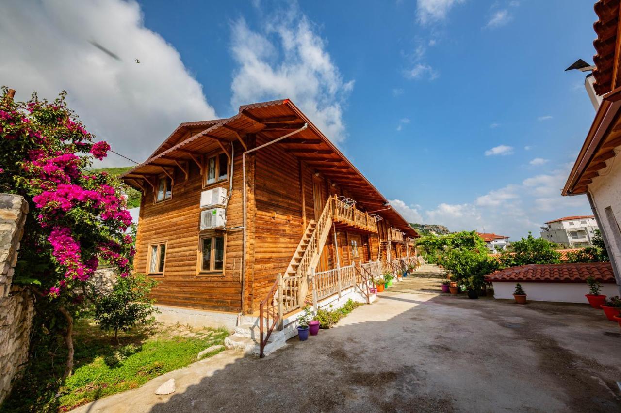 Guest House Luiza ボルシュ エクステリア 写真