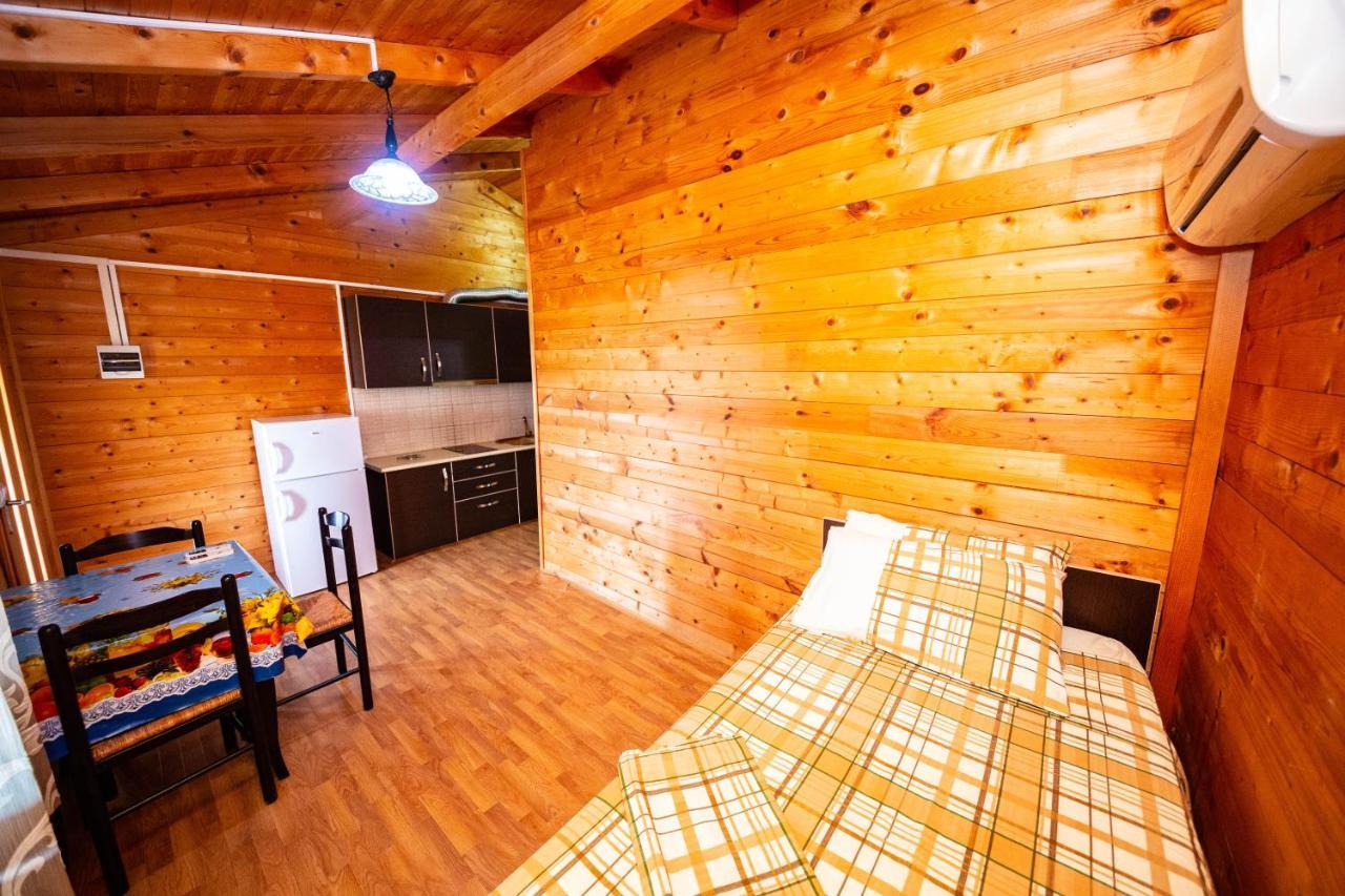Guest House Luiza ボルシュ エクステリア 写真
